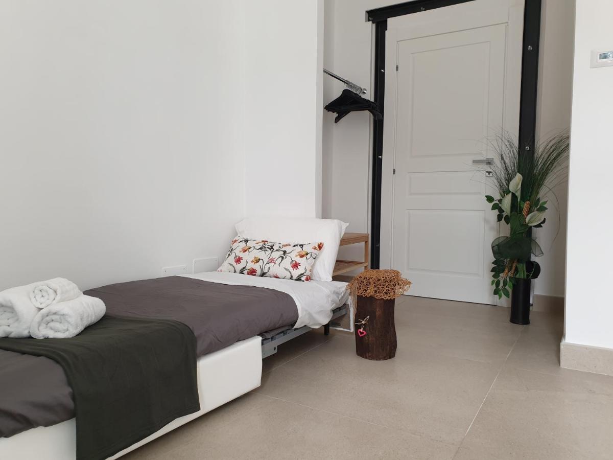 "Infrascata" Cento Metri Dal Mann Apartment Наполи Екстериор снимка