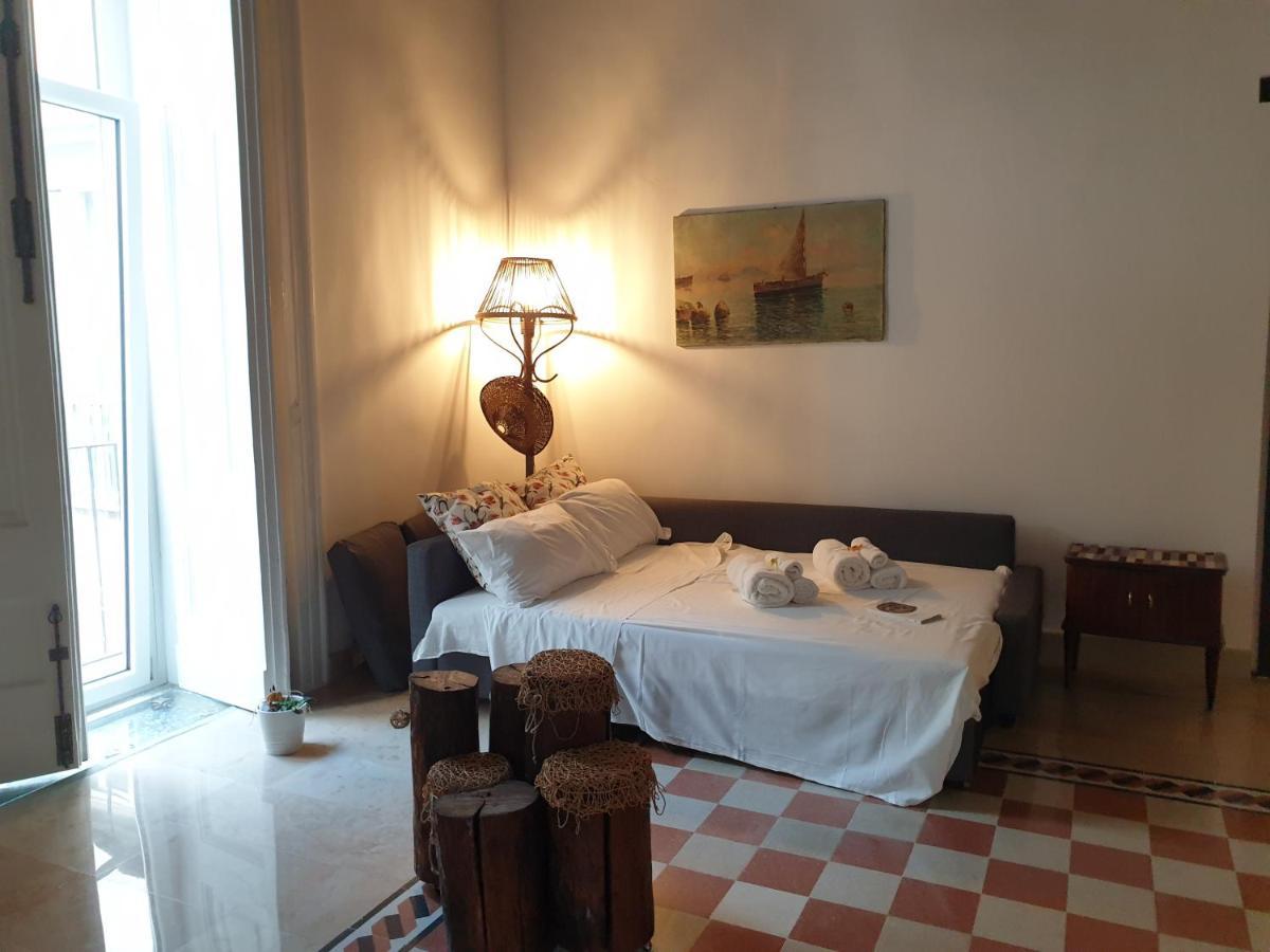 "Infrascata" Cento Metri Dal Mann Apartment Наполи Екстериор снимка